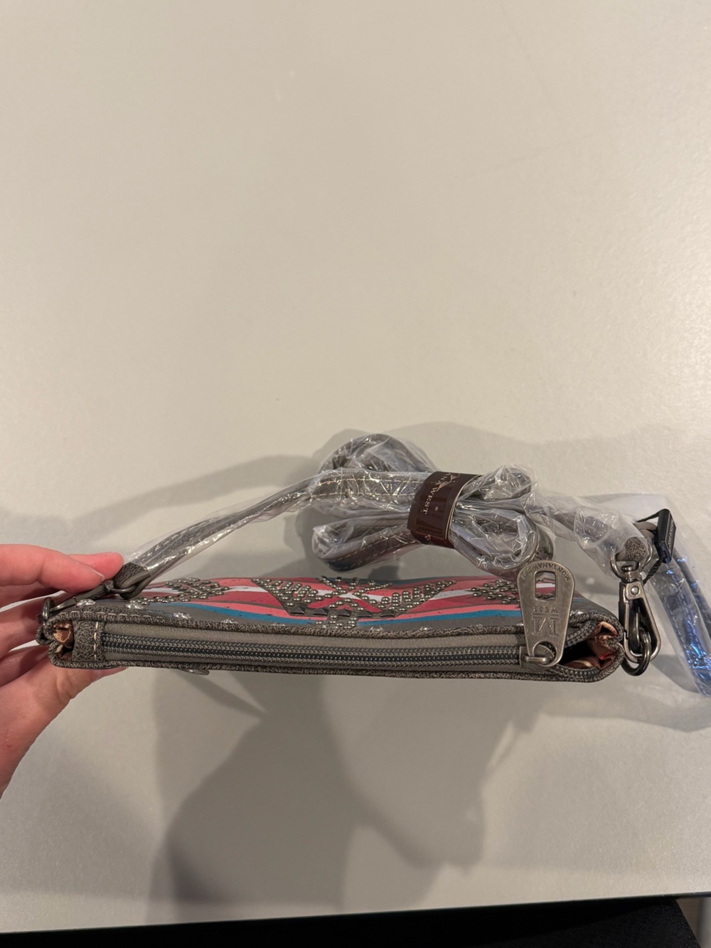 Montana West Aztec Collection Crossbody Clutch - Picture 9 of 10